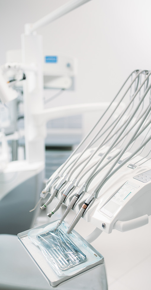 Dental equipment in dentistry clinic, stomatology pokaz koron zębowych