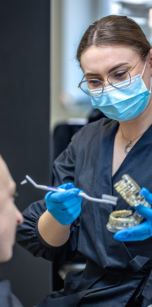 pokaz koron zębowych